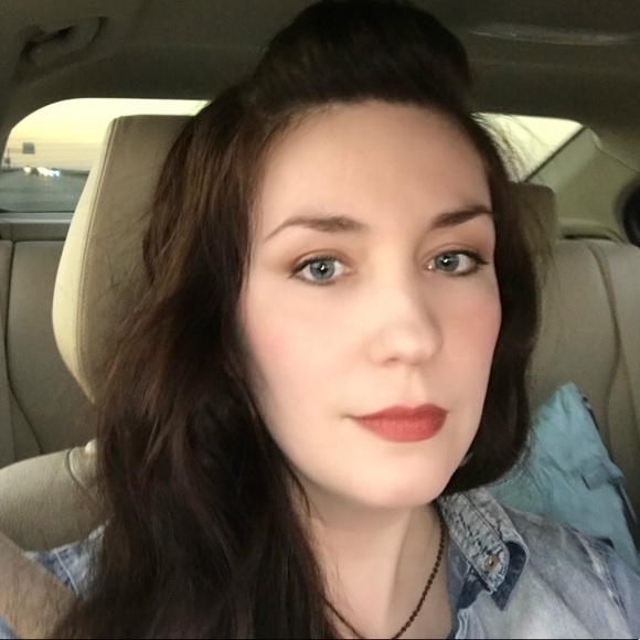 Meet your Posher, Megan - Picture 1 of 1